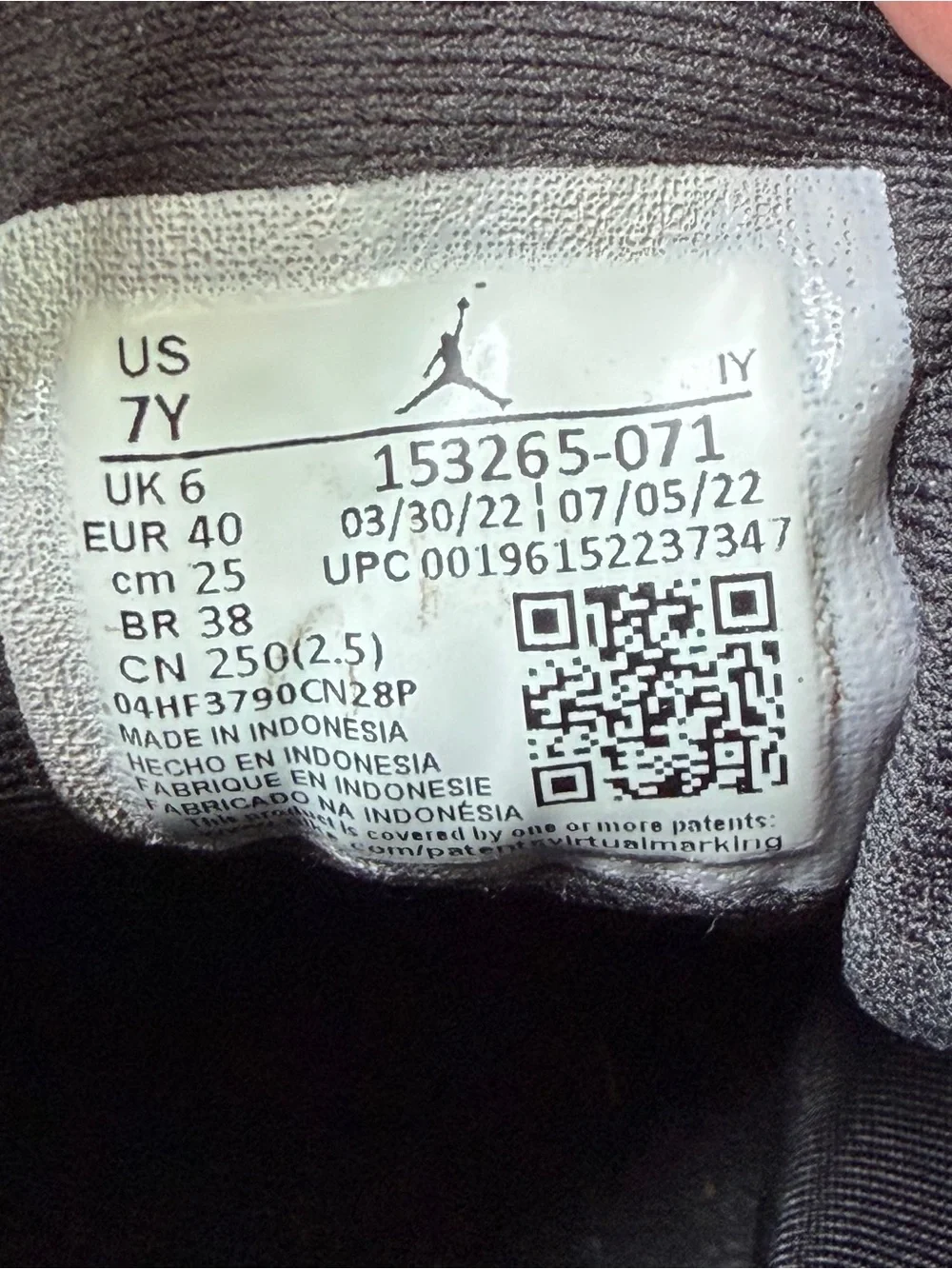 Air Jordan 12 Retro Black Taxi (GS) Gradeschool Kids’ Shoes Size 7Y 153265-071